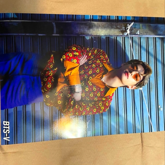 Taehyung poster - Picture 1 of 3